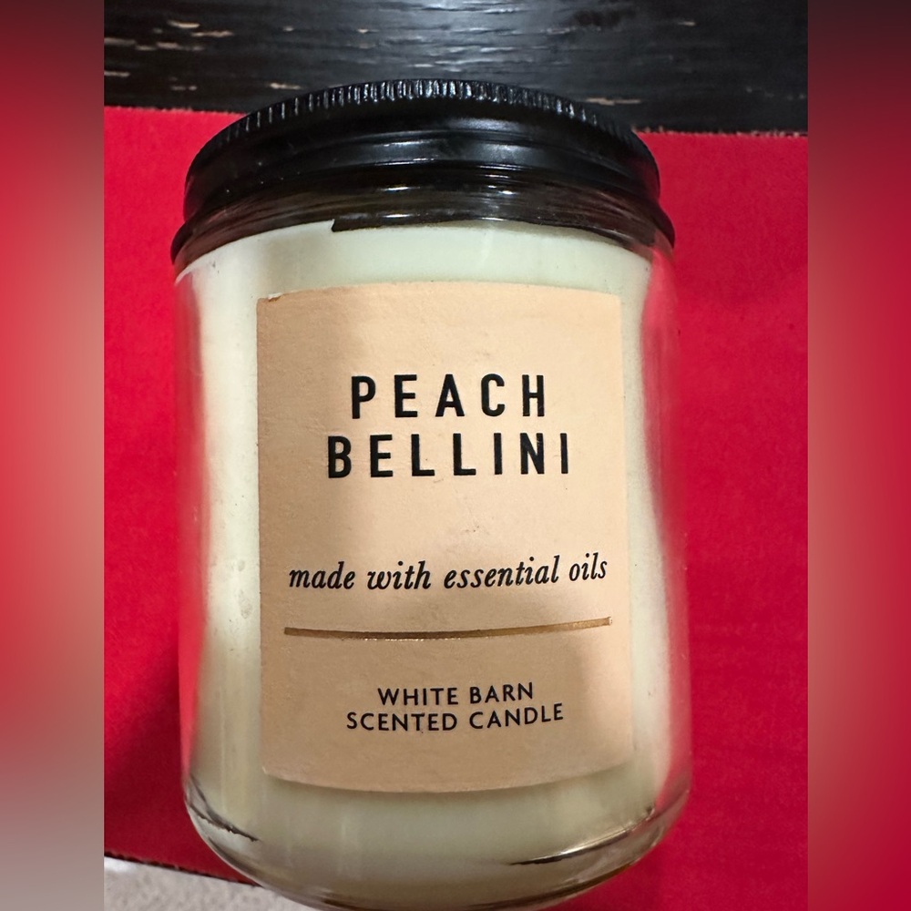 WHITE BARN SCENTED CANDLE PEACH BELLINI SCENTED 1 WICK 7 oz.